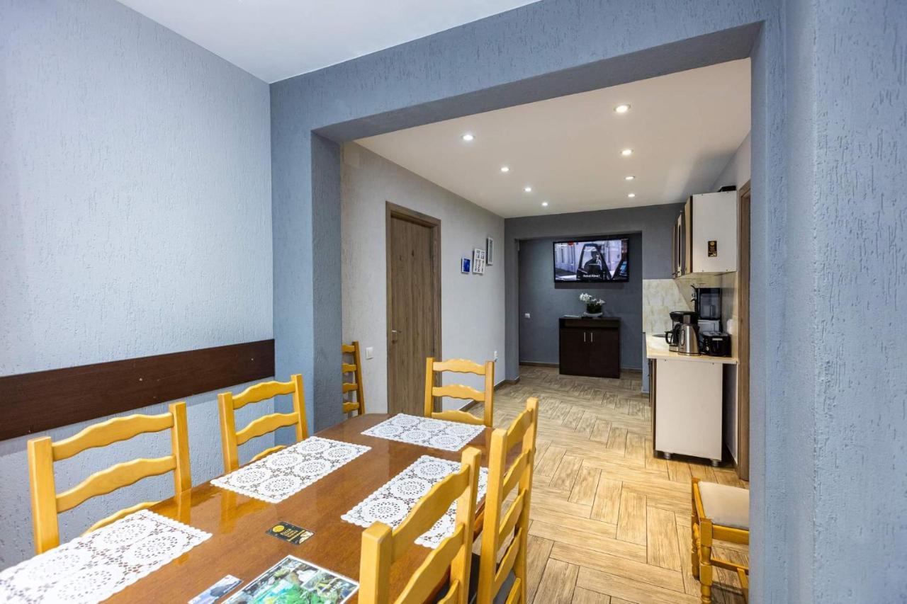 Hotel Casa Andy Buşteni Exterior foto